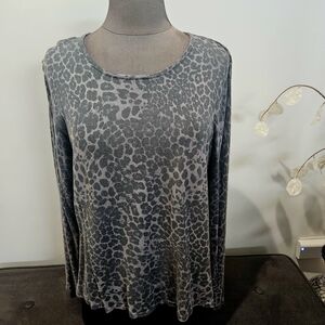 Studio One Charcoal Leopard Print Long Sleeve Lightweight Sweater